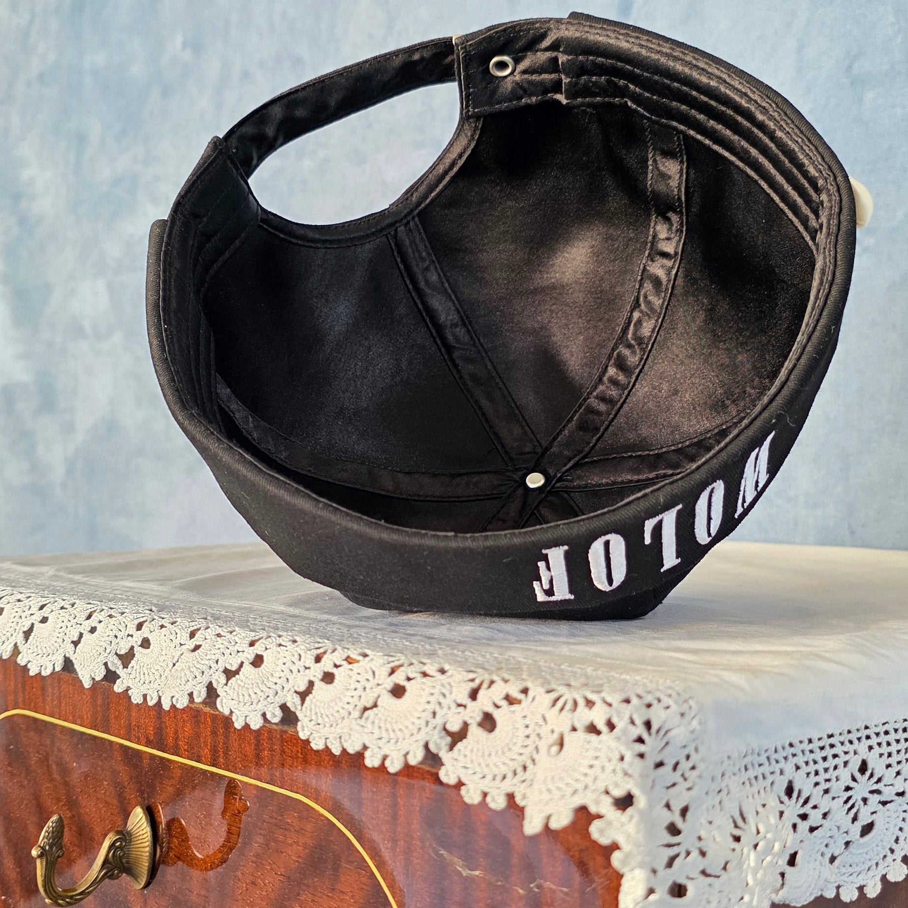 Bonnet WOLOF Noir - Intérieur Satin